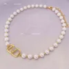 Luxury Designer V Pendant Necklace Letter Necklaces Choker Bracelet Fashion Woman Pearl Bracelets Classic Jewelry Popularity Women1719847