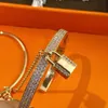Top Women Bangles Bracelets Designer de moda Full Diamond Lock Head 2 em 1 Bracelete J￳ias de presente de festa de ￺ltima gera￧￣o