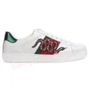 Hommes Italie Abeille Casual Chaussures Femmes Blanc Plat En Cuir Chaussure Vert Rouge Stripe Brodé Couples Baskets Des Chaussures