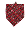 Dog Apparel Bandanas Xmas Classic Plaid Pet Scarf Triangle Bibbs Kerchief god jul snöflinga husdjur för små medelstora stora hundar katter husdjur