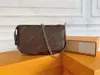Kvinnor Luxurys designers väskor läder kvinna handväska nyckelkort plånbok handväska messenger crossbody axel väska totes ryggsäck kosmetiska väskor fall
