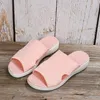 Grande Slippers Slippers Mulheres Verão Novo vestindo lazer plano de lazer plana Flipers de areia feminina