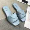 Designer dames sandalen vierkant teen echte lederen slippers mode platte slippers hoge hak sandaal strand dia's hotel bad fasion slippers