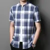 Chemises décontractées pour hommes coton pour hommes minces à manches courtes 2022 été arrivées Smart classique à carreaux boutonné chemise pour hommes