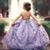 2022 Hübsches Lavendel-Ballkleid-Blumenmädchenkleid mit Perlen, V-Ausschnitt, rückenfrei, Kleinkind-Festzug-Kleider, Tüll, Sweep-Zug, Kinder-Abschlussballkleid BC0747 B0520222