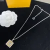 Mens Pendant Necklace Designer Jewelry Silver Chain Necklaces For Women Men Fashion Luxurys Hip Hop Heanpok 22052102R