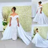 Luxus Dubai Saudi Arabisch Spitze Meerjungfrau Hochzeitskleid Sexy Illusion Schulterfrei Blumenapplikationen Braut Kleider Brautkleider
