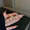 Stud Arrival örhängen bokstäver pärla kvinnor d cirkel korea enkel mode mångsidig söt juvelkryst kirs22