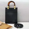 Designer de luxe de haute qualité en cuir mode Mini sac fourre-tout exquis Double poignée sac à main Portable petit sac carré marque épaule Messenger sacs à bandoulière