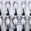 Tasarımcı Beyaz Gri Şerit Erkek Bağları Hanky ​​Kufflinks Erkekler İçin İpek Boynu Set Düğün Partisi İş Kravat