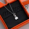 Mode Luxe Designer Handtas Hanger Ketting Mannen Dames Vergulde Letterkettingen voor kettingen Medaillon Sleutelbeenketting Hoge Qua274V