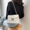 Bolsos de noche 2022, cadena con remaches, diseñador de marca, bandolera de cuero PU, bolso pequeño de lujo a la moda para mujer