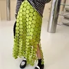 Twotwinstyle女性のためのスカートを切り取ったハイウエストパッチワークタッセル不規則な裾のソリッドミディスカート女性夏の服スタイル220701