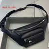 Bum Bags Everyday Beltpack Explorer Beltbag in Black Arena Leather Urban Collection Regenererad nylon broderad Paris Fanny Man217C
