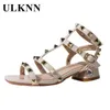 Ulknn Girls Rivets Sandals 2021子供の新しいバックルリベットキャンパスショーガールズシューズブルーサンダルキッズリグスラインストーンG220418