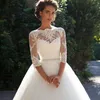 Vestido De Noiva Ball Gown Wedding Dresses 2023 Illusion Bodice White Vintage Lace Appliques Bridal Gowns V Neck Backless For Church Custom Made