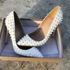 Designer Darmowa opłata za wysyłkę Nowy Styl Dorywczo Designer White Patent Leather Studged Spikes Point Toe High Heels Buty Pompy Bride Wedding Part