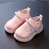 Nouveau classique enfants baskets décontractées mode filles chaussures en cuir plat Vintage enfants mocassins princesse perle chaussures de danse