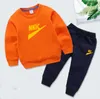 Kinderen babyjongens sets meisjes outfit merk print sweatshirt pant suit voor kinderen loungewear tracksuit peuter meisjes kleding set