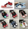 2022 Brand Kids Infant Shoes First Walkers Comfortabele kinder sneakers Designer Katoen Fabric Little Boys Girls Teuter Red Wit Gray Ademend Baby Sneakers 25-35