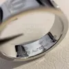 Pierścień miłości 55 mm V Złoty 18 -karatowy materiał nigdy nie zniknie z luksusowej marki Oficjalne reprodukcje z pudełkiem 5 Kilka pierścieni HIG2558051