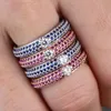 Anelli a grappolo micro pavimentato blu nero rosso scintillio bling cz anello di fidanzamento del matrimonio per donne impilare l'eternità eternità gioielleria