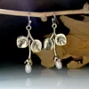 Cuelga la lámpara Retro Color oro antiguo Hojas de la planta Pendientes de perlas Accesorios de joyería étnica para las mujeres Pendiente de gota de fiestaDangle Odet2
