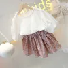 Conjuntos de roupas de meninas de verão Lace Hollow tops + saia curta floral 2pcs terno princesa toddler bebê crianças crianças roupas 220326