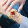 腕時計女の子の女性は、4つのリーフクローバーレディースブレスレットカジュアルファッションデコレーションwristwatch reoj mujerwristwatches wristwatを見る