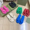 Chaussures de marque Coureur en mousse Flip Flops pantoufles designer Pieds de clip en cuir véritable Lignes de tigre européennes Chaussures de luxe Plage Semelle en caoutchouc intérieure Classique Élégant 49Qg #