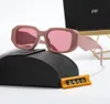 Lunettes de soleil designer Classic Eyeglass Goggle Outdoor Beach Sun Sunes For Man Woman Mix Color Signature triangulaire en option