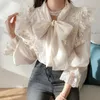 Chemisiers pour femmes Chemises Coréen Chic Doux Arc À Lacets Dentelle Manches Évasées Blpuse Femmes Broderie Crochet Fleur Solide Élégant Lâche Printemps Tops