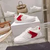 Designer Fritidsskor Dam Sneakers 2022 Utomhus Män Low Top Skateboarding Skor Svart Vit Plattfrom Sneaker Gummi Yttersula Färg Kontrastsömmar med låda