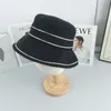 Cappelli a tesa larga per cappello a secchiello Designer Lady Women Cappelli a tesa larga in cotone con design a cialda con cappelli a cilindro formali di lusso