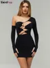 Weird Puss Aushöhlen Rückenfreies Sexy Kleid Frauen Geneigte Schulter Dehnbar Unregelmäßigen Geraffte Bodycon Dünne Party Streetwear 220510