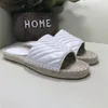 Dam Läder Espadrille Sandal Slide Designer Sandal Högkvalitativt äkta läder Sladd Plattform Dubbel hårdvara Utomhus strandrutschbanor med box NO30