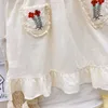 女の子の花刺繍ドレス夏のレトロな飛行スリーブプリンセスドレス3-7歳の子供カジュアルな服ファッションVestidos 220426