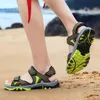 صندل كبير الحجم الرجال الرياضة الصيف 2022 العصرية في الهواء الطلق الترفيهية الشاطئ الشاطئ العطلة مصمم مقاومة للتنفس الأحذية الذكور