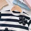 Black White Stripes Clothes Set Girls Summer 3D Flowers T-shirt med shorts 2-stycken kostym 3-8 år barn avslappnade lösa kläder G220509