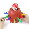 Roliga piratfat Toys Lucky Game Jumping Bucket Sword Stab Pop Up Tricky Toy Family Jokes for Child Kid Gift 220629