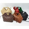 Полая тканая сумка-тоут, женские сумки с перевернутым треугольным зажимом, дизайнерские сумки в стиле ретро с верхней ручкой, кошельки высокого качества 220712