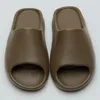 Skum Slides Mens Slipper Black Bone Desert Sand Earth Brown Cream Clay Mineral Blue Män Kvinnor Tofflor Utomhus Beach Designer Sandaler 36-45