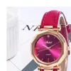 Mode femmes en cuir décontracté montre de luxe analogique Quartz cristal montre-bracelet femmes montres étanche