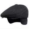 Berets Classic Man Cap Autumn Winter Hat With Ear Flap Starszy mężczyzna Tata Warm Sboy Ivy Flat Wool Blend Men Men Capberets Wend22