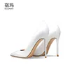 Marque célèbre Nouvelle vraie marque Classiques Pompes Mode Femmes Talon Haut Blanc En Cuir Verni Bout Pointu Rouge Sexy Chaussures De Mariage 41 Designer Classique De Luxe