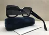 0083s 54mm fyrkantiga svarta kvinnors solglasögon för kvinnor Nya med taggar Box Mixed Color Glittered Gradient överdimensionerade solglasögon