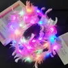 LED Ghirlanda di piume Corona Fascia per capelli Giocattolo Light-Up Angel Halo Fascia Copricapo luminoso per le donne Ragazze Matrimonio Natale Glow Party