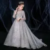 2022 Luxury Princess Flower Girls Robes pour le mariage Off Boîtres à manches longues Perles en dentelle en tulle