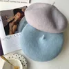 Luna و Dolphin Women Wool Wool British Style Berets الخريف الخريف النماذج البرية الكورية اليابانية حياكة الفنانين الشتاء رسام بيني قبعة J220722