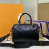 2022 Umhängetasche Damen Handtasche Geldbörse Reisekissen Taschen Geprägtes Leder Farbiger Buchstabe Verstellbarer abnehmbarer Riemen